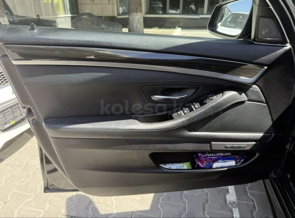 Продаю БМВ 528i