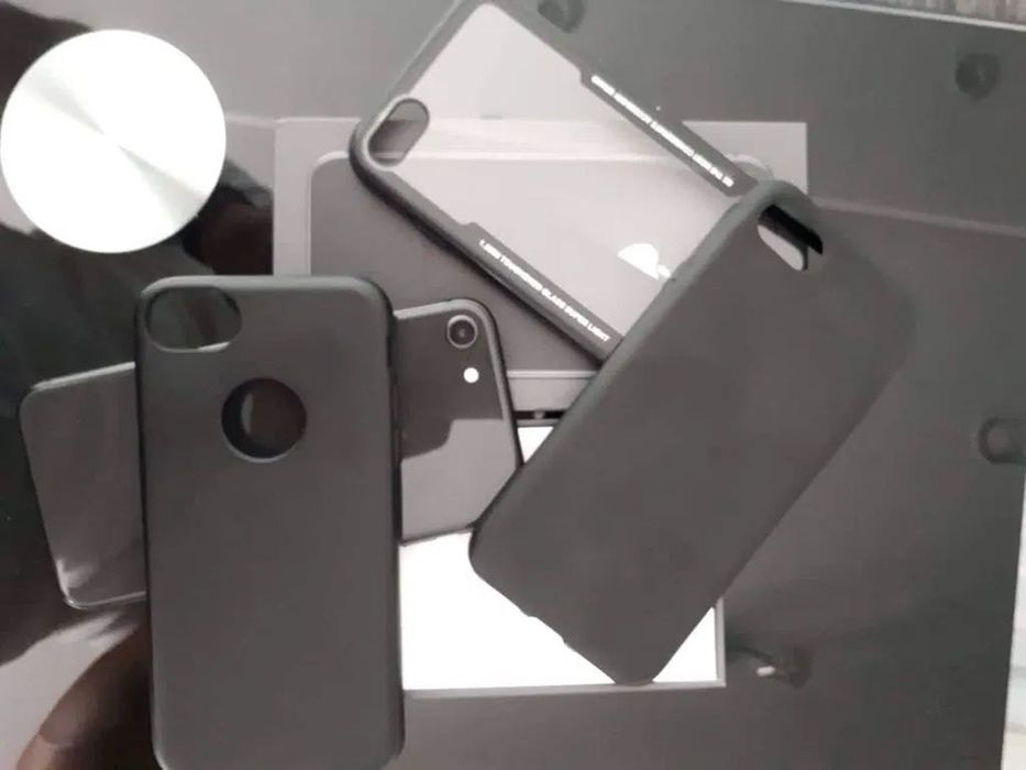 iPhone 16 pro и IPhone SE