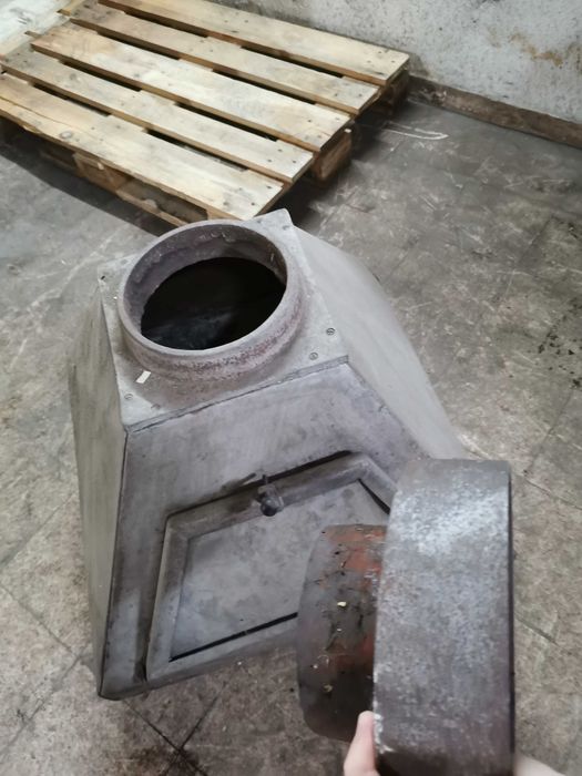 Стоманена камина