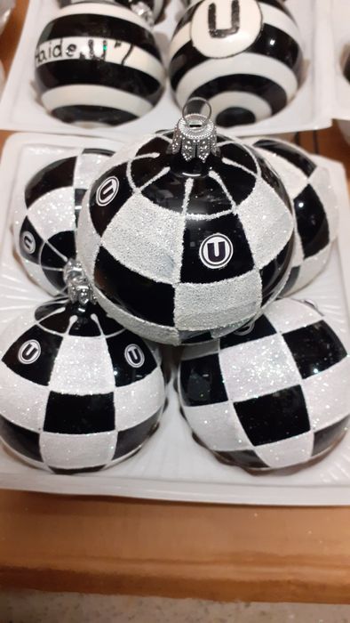 Globuri brad de Craciun pentru suporteri Universitatea Cluj