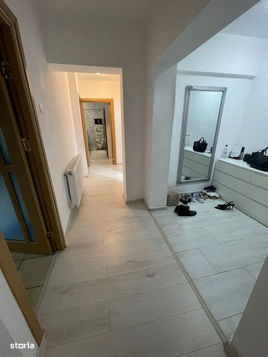 Ultracentral - 3 camere - 2 bai - etaj 3/4 - renovat + Boxa subsol