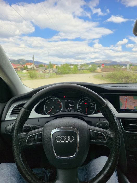 Vând Audi a4 b8 motor 2.0 TDI