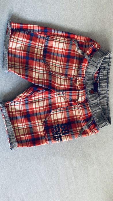 Pantaloni scurti m 116