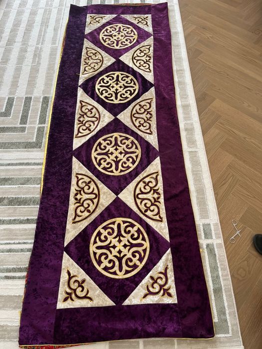 Көрпенің тысы қазақы оюда сатылады