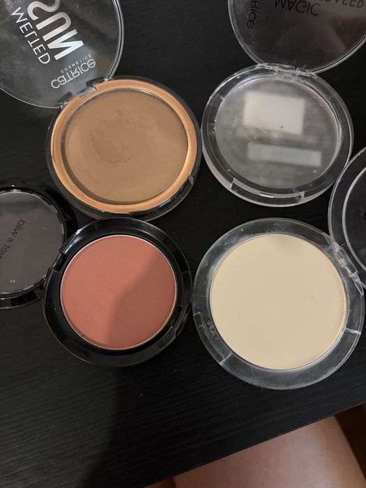 Гримове- Bellebox, essence, wetnwild, bourjois