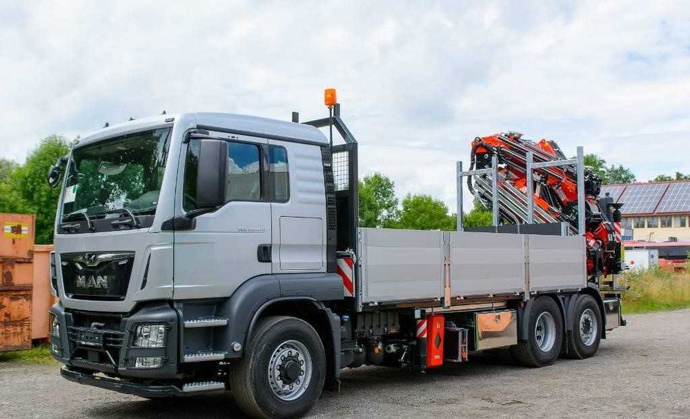 Inchiriere camion cu macara - Automacara - Premium Utilaje - Bucuresti - non stop