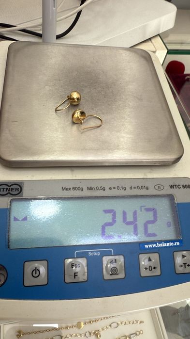 Cercei din aur de 14k; tip bilă