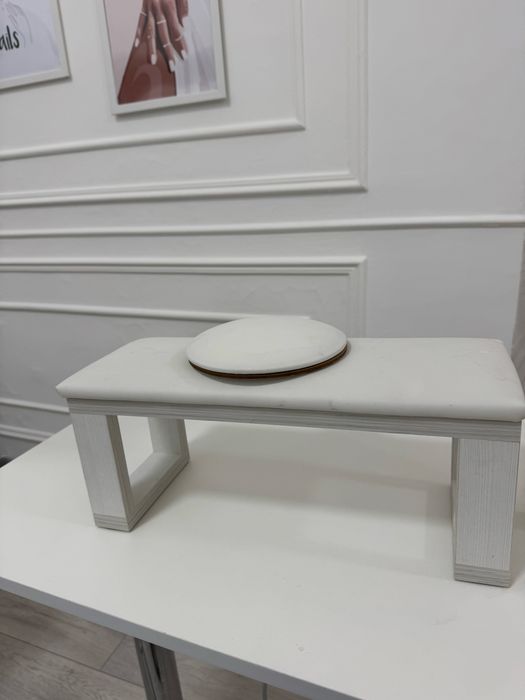 Маникюрный стол , лампа