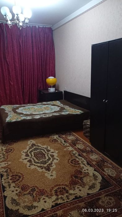 Продаю свою 2-х комн квартиру,15 квартал,метро Туркистан