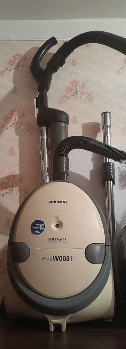 Пылесосы в отличном состояние