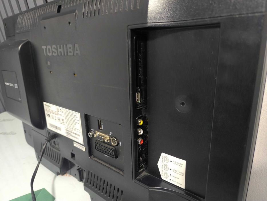Televizor Toshiba 24D1333G 24 inch LCD TV Full HD HDMI USB