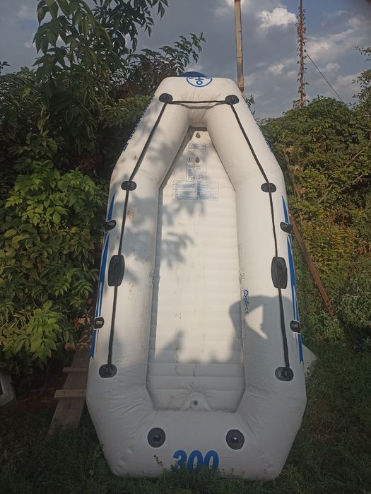 Надувная лодка Navigator