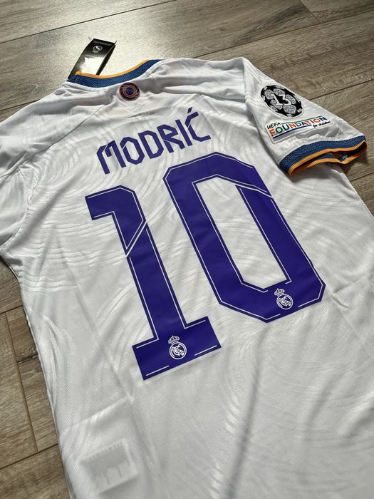 Tricou de fotbal Adidas Real Madrid Finala Champions league 2022 Paris cu Luka Modric 10 marime M