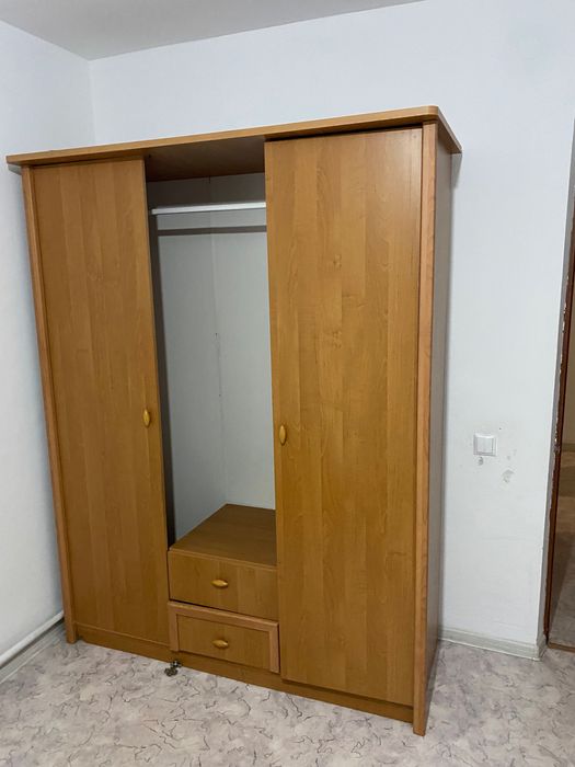 Продам шкаф б/у состояния