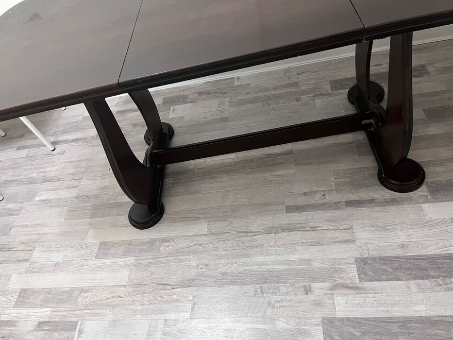 Продам стол гостиной дерево натуральный