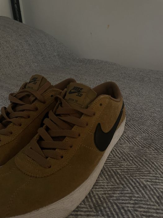 Papuci nike sb brun