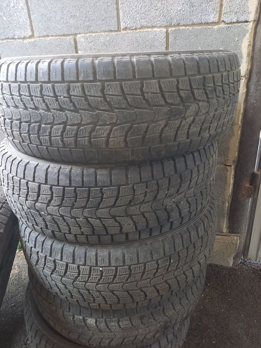Продам зимние шины в отличном состоянии