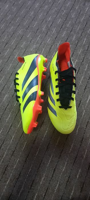 Vând Adidas Predator League în stare foarte bună