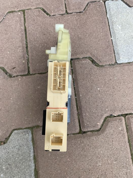 Моторче машинка ел стъкла ляво дясно ситроен Ц4 citroen c4