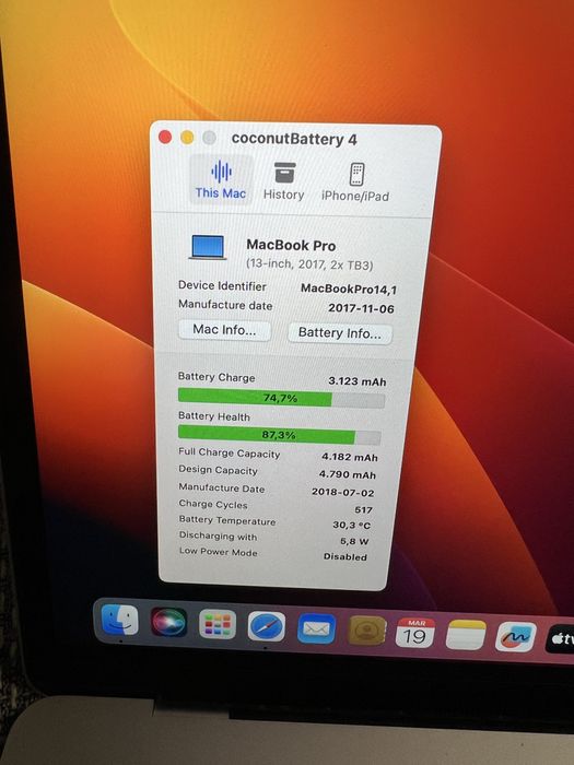 MacBook Pro 13 inch 2017 – i5 – 8GB RAM 256 Gb