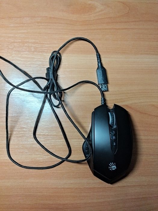 Продам мышь bloody v8m СРОЧНОООО!!!
