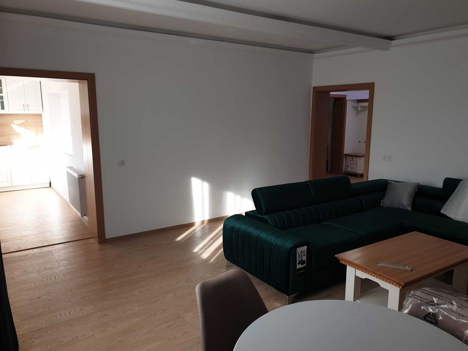 Apartament 100 mp  în Sibiu  zona Sub Arini - curte  -  ideal locuire / activitate profesională