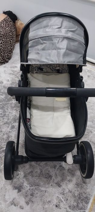 Продам детскую коляску новую.
