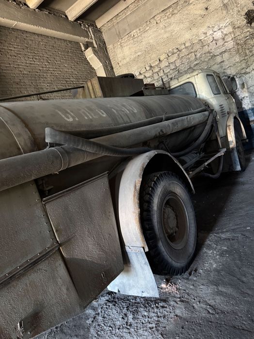 Масловоз МАЗ 5334