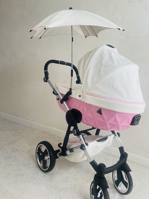 Căruț Junama Candy Pink + scoică auto nouă