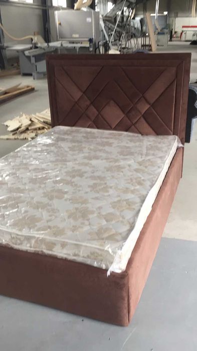 Pat Tapitat model Deosebit