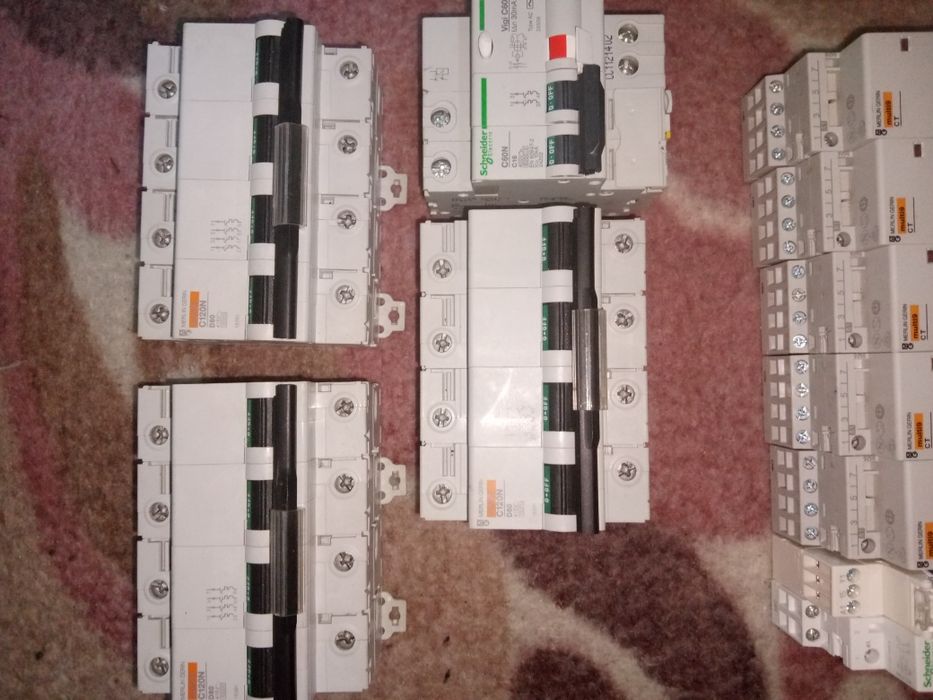 Контактори  прекъсвачи и много други неща