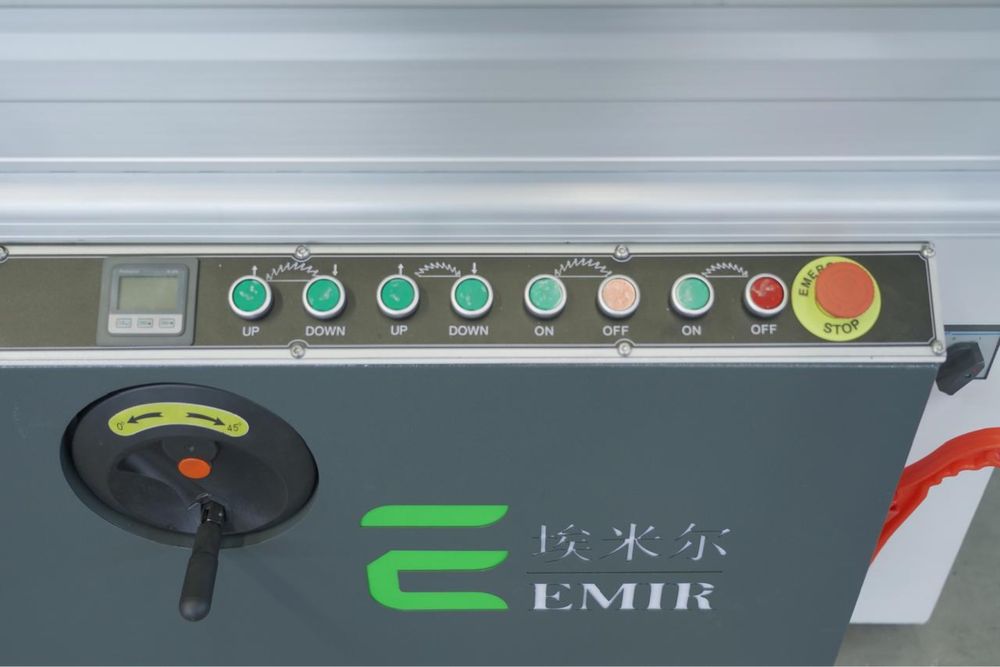 Форматно-раскроечный станок