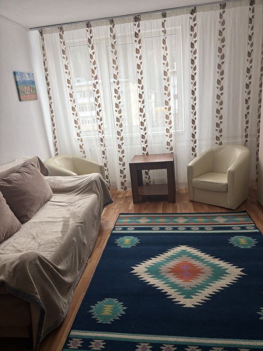 Inchiriez ap cu 2 camere zona centru