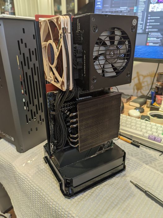 Louqe Raw S1 SFF ITX, только корпус ПК