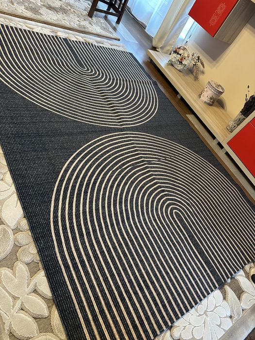 Covor NOU  150x215 stare perfecta