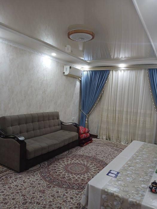 1 каватда 5 хонали квартира сотилади