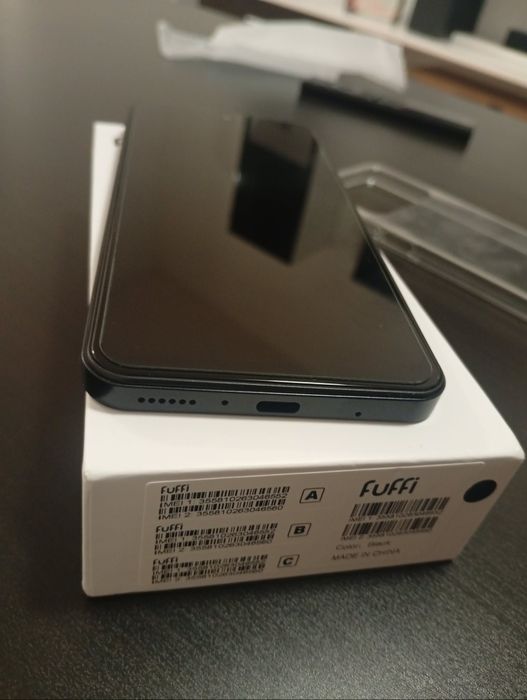Vând telefon nou