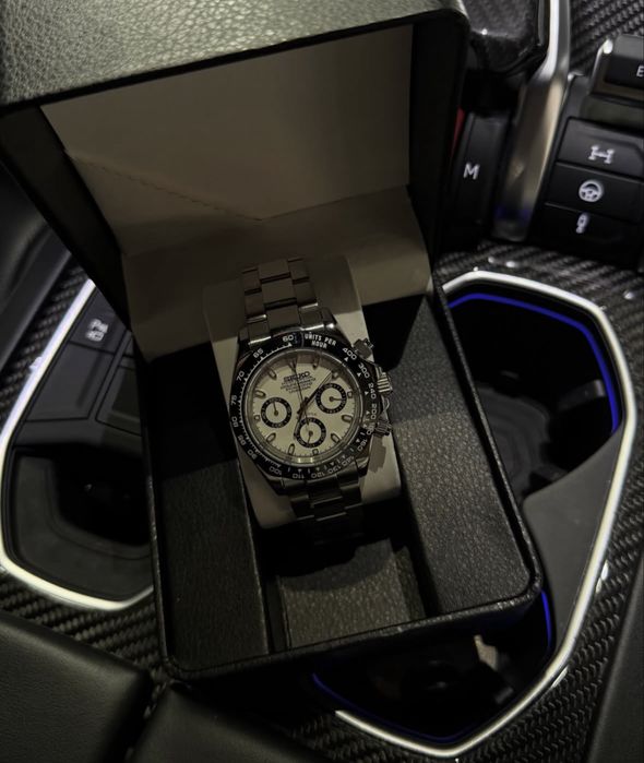 часы SEIKO.