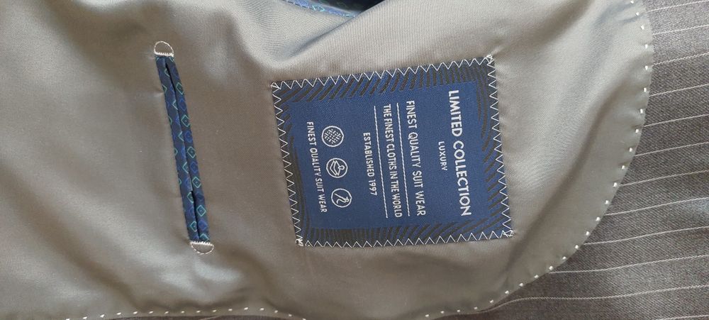 Продам костюм 54р