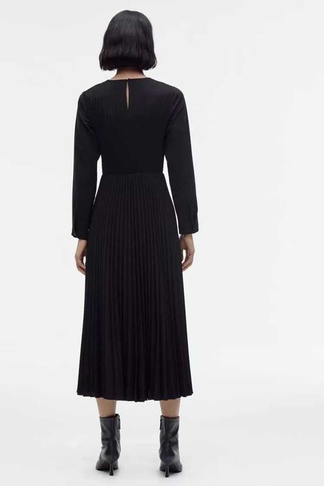 Нова дълга плисирана рокля Zara, XS