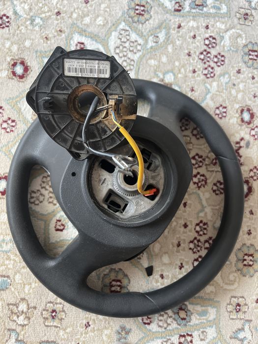 Продам руль приора 2