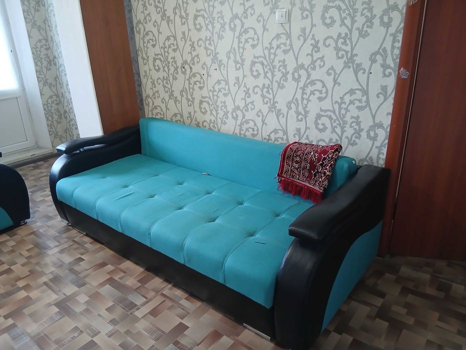 Диван и кресло для гостиной