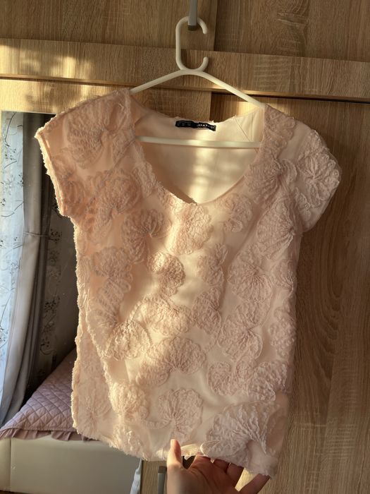 Top Zara feminin si elegant cu model floral
