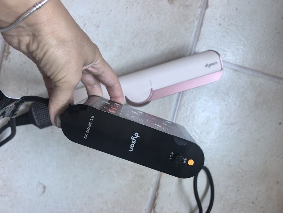 Dyson HT01 Airstrait