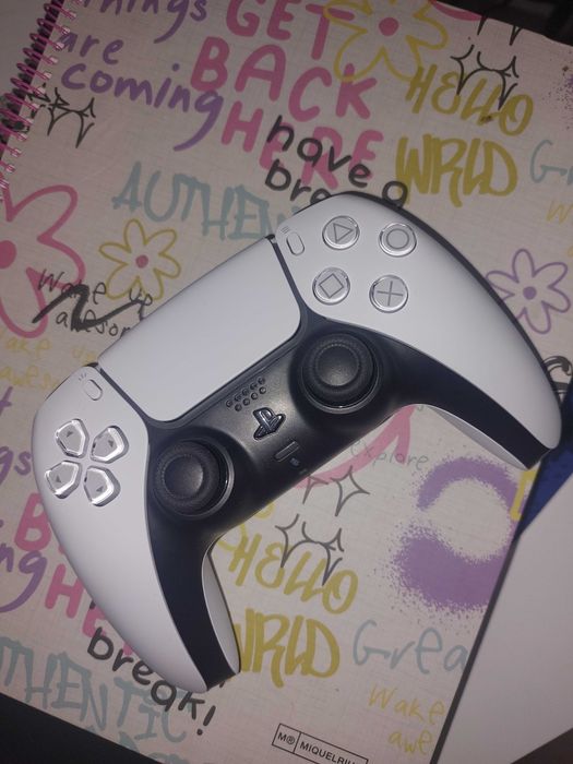 PS5 slim – отлично състояние + гаранция