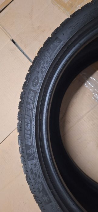 4 бр зимни гуми 255 35 19 Michelin & Sailun