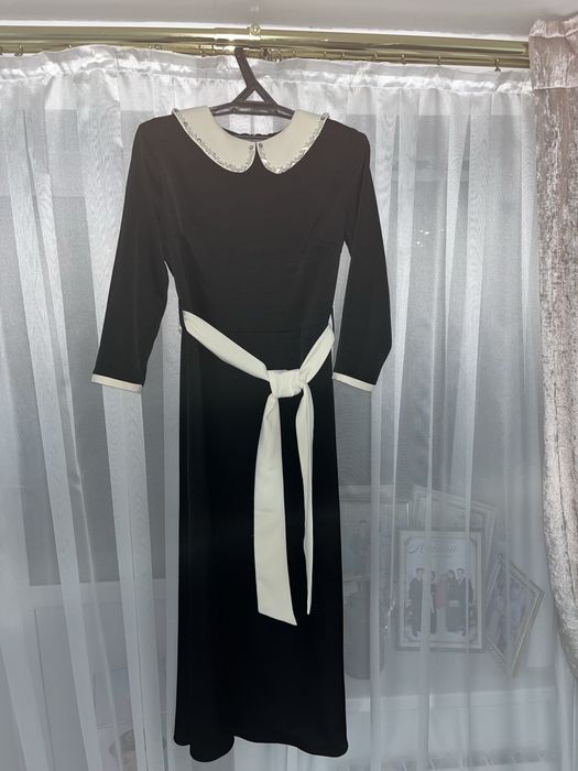 Платье вечернее, нарядное.