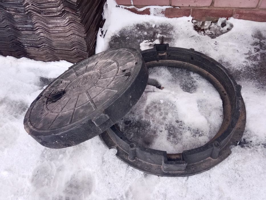 Люк полимерпесчанный