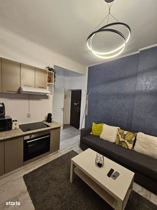 2 Camere Universitate / Romana