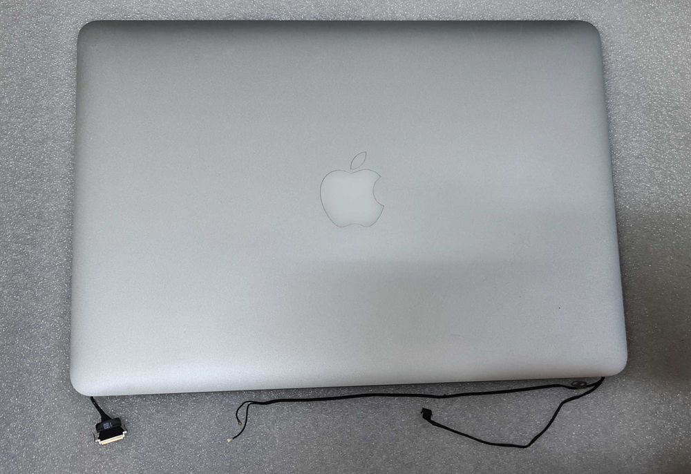 Apple MacBook Air A1466 ЭКРАН  б\у
